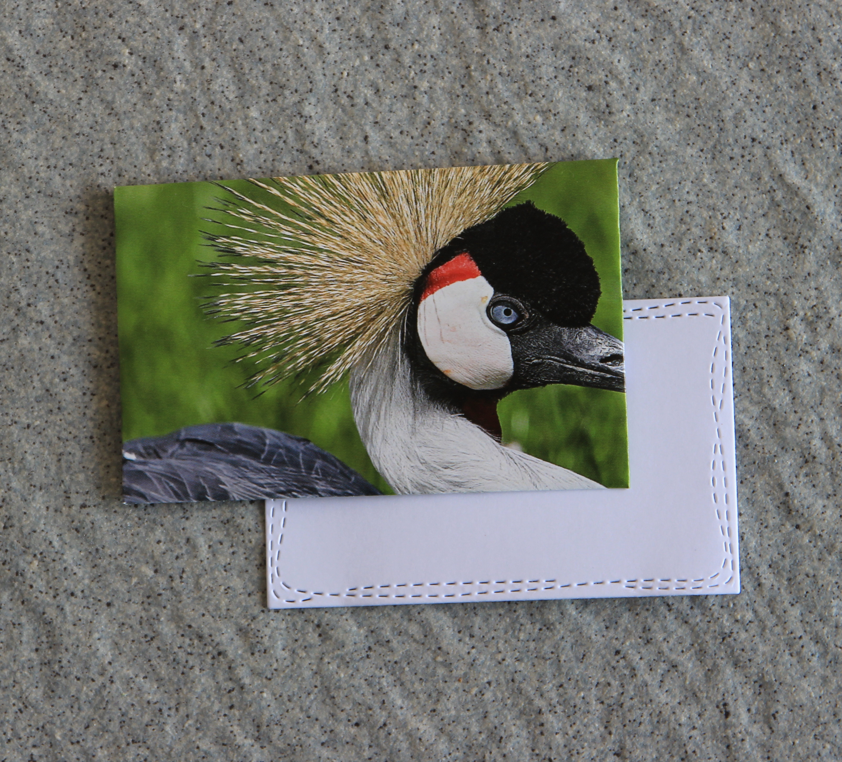 Recycled Couvert aus Kalenderblatt mit Vogel